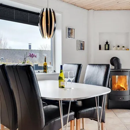 Holiday home Aloisia - 300m From The Sea In Se Jutland By Interhome